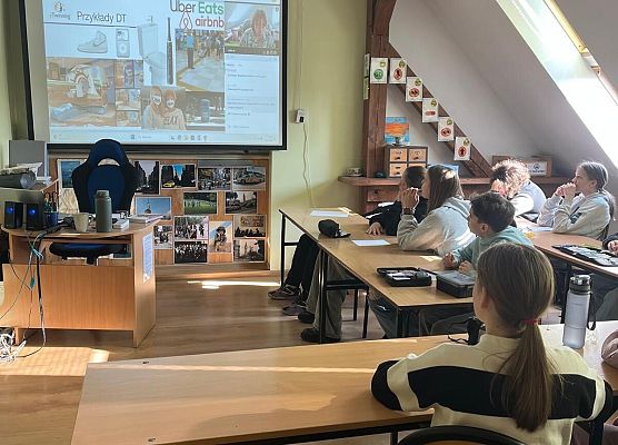 Szkolne webinarium eTwinning - Zaprojektuj Zmianę: Edukacja Obywatelska w Działaniu grafika