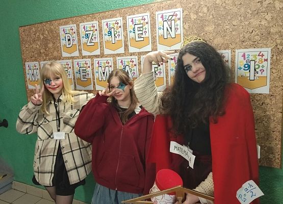 Królowa nauk w naszej szkole. Dzień matematyki grafika