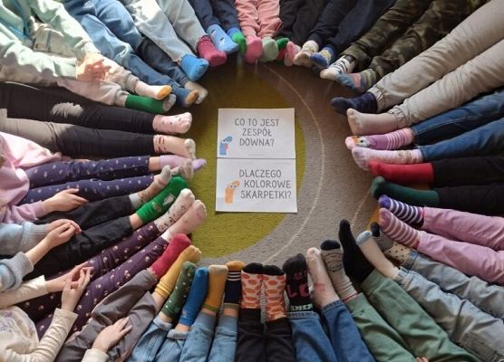 Dzień Kolorowej Skarpetki w świetlicy grafika