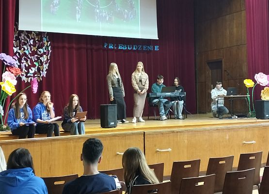 Ósmoklasiści  z wizytą w lęborskich szkołach ponadpodstawowych grafika