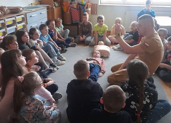 Pierwsza pomoc w klasach 1-3 grafika