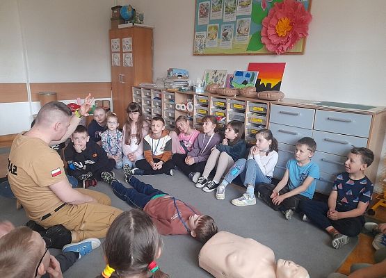 Pierwsza pomoc w klasach 1-3 grafika