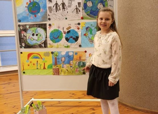„Kolory Ziemi: planeta w dziecięcych oczach” – wręczenie plastycznych wyróżnień grafika