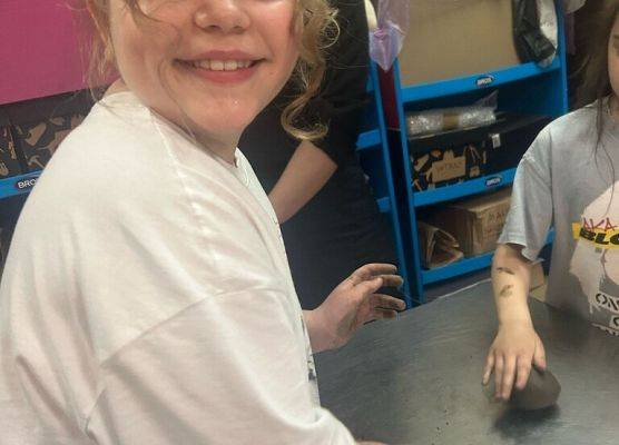 Zające z gliny grafika