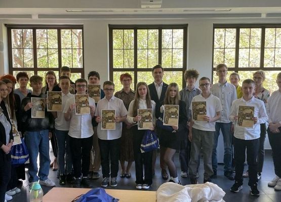 Konkurs wiedzy o zamkach gotyckich grafika