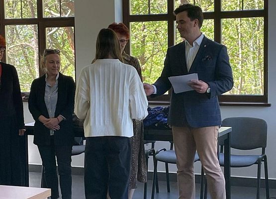 Konkurs wiedzy o zamkach gotyckich grafika