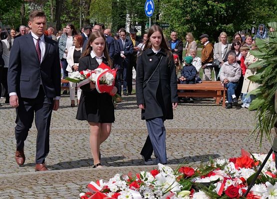 Majowe święto grafika