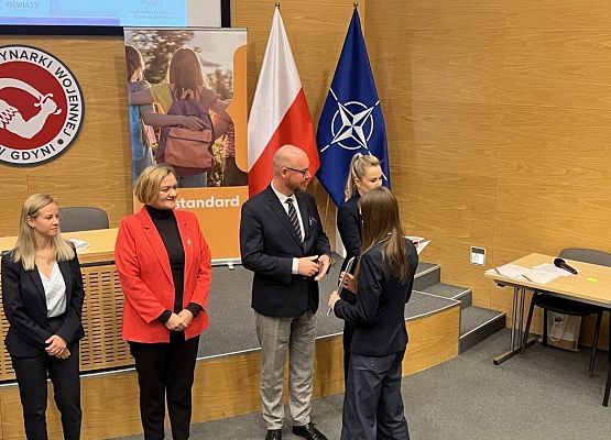 Wręczenie zaświadczeń laureatom i finalistom w Ogólnopolskim Konkursie Historycznym grafika