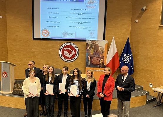 Wręczenie zaświadczeń laureatom i finalistom w Ogólnopolskim Konkursie Historycznym grafika