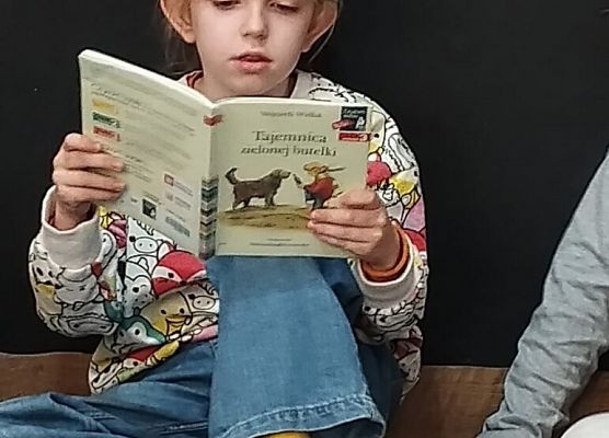 „Do szczęścia człowiekowi potrzeba ogrodu i biblioteki.” grafika