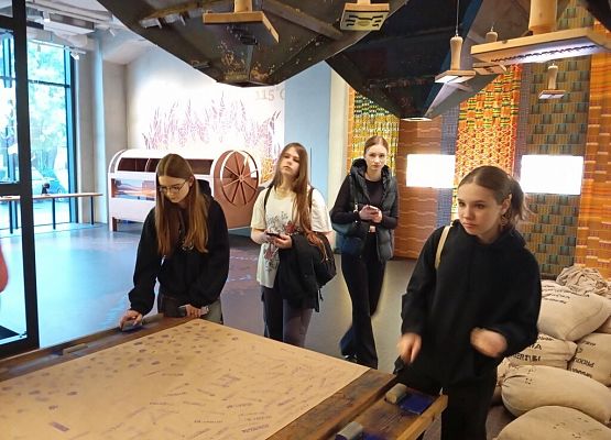 Wycieczka klasy VIII B grafika