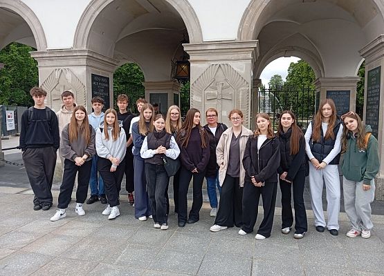 Wycieczka klasy VIII B grafika