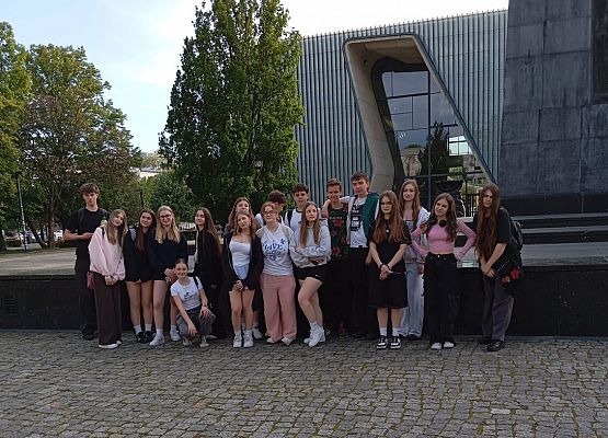 Wycieczka klasy VIII B grafika