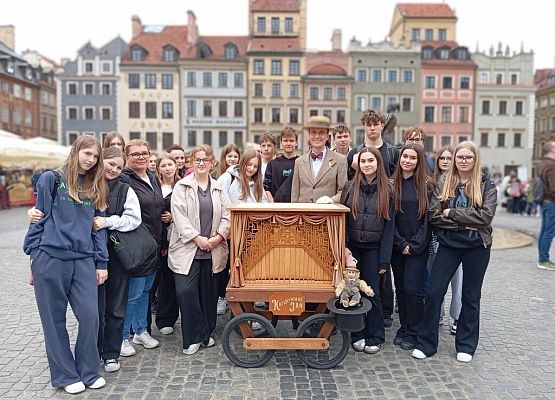 Wycieczka klasy VIII B grafika