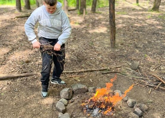 Lekcja przetrwania w Adventure Park grafika