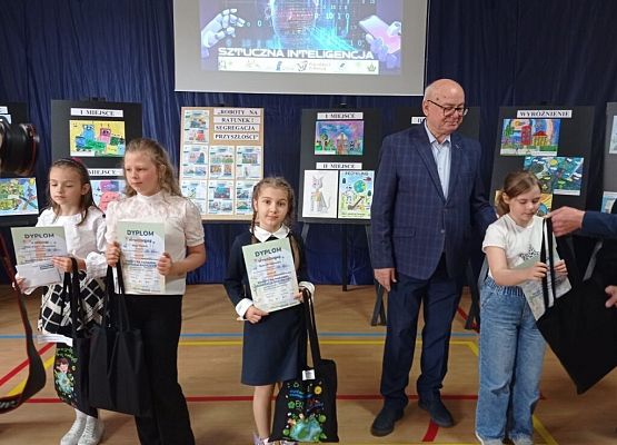 Młodzi plastycy zaskakują kreatywnością grafika