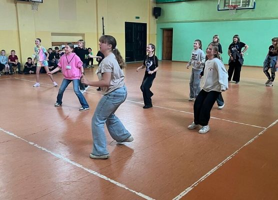 Aktywna przerwa 4 czerwca 2025r. grafika