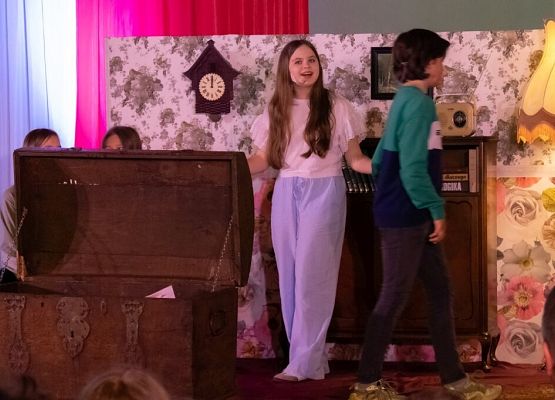 Przeszłość zbudowaliśmy wiedzą. Przyszłość tworzymy sercem. grafika