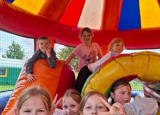 Pionierka obozowa klasy 1a grafika