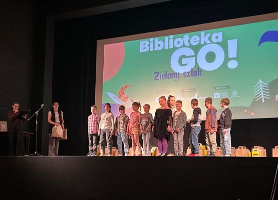 „Czytanie to przygoda, która nigdy się nie kończy!” grafika