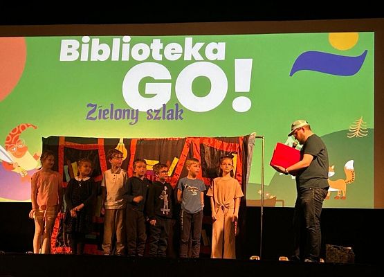 „Czytanie to przygoda, która nigdy się nie kończy!” grafika