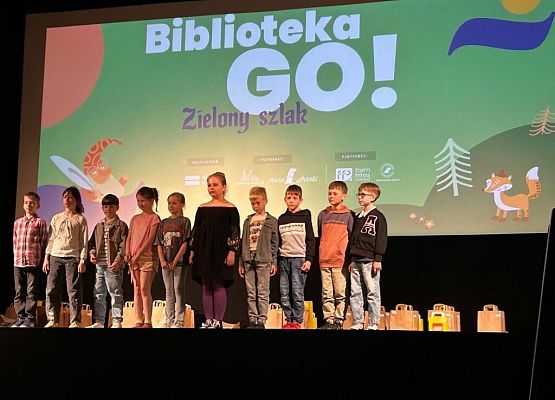 „Czytanie to przygoda, która nigdy się nie kończy!” grafika