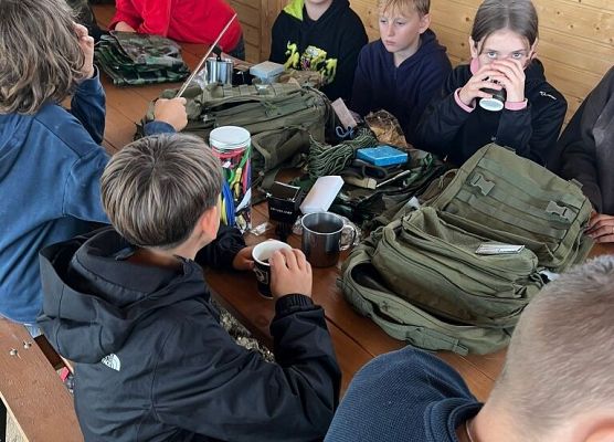 Survivalowe szaleństwo grafika