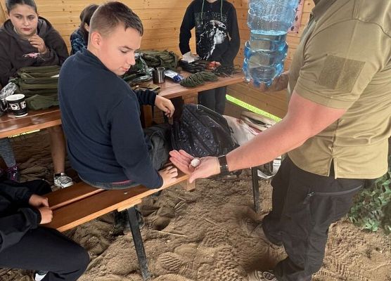 Survivalowe szaleństwo grafika