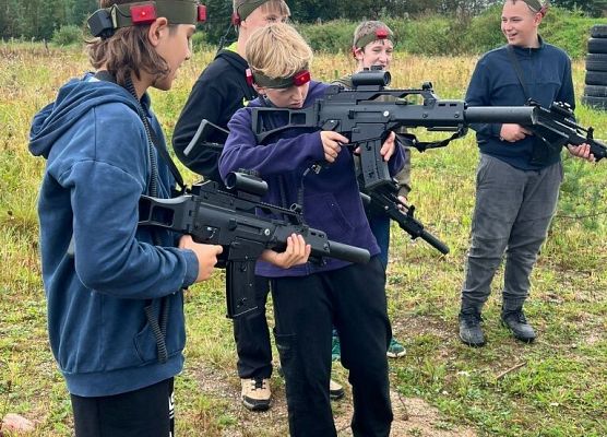 Survivalowe szaleństwo grafika