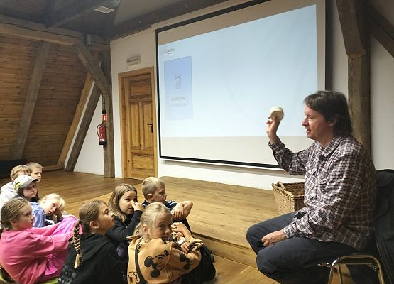 Klasa 4b z wizytą w Swołowie grafika