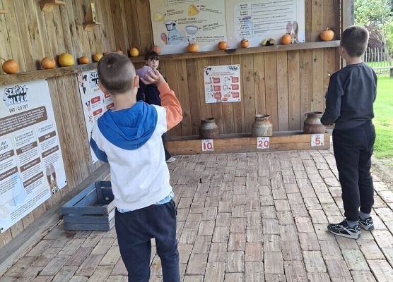 Wycieczka klasy 3C na Farmę Alexa grafika