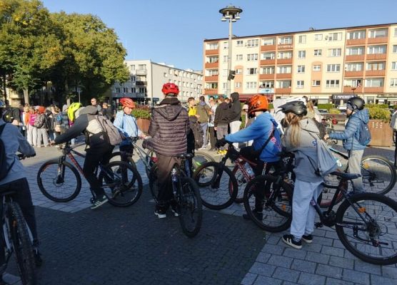 Pieszo czy na rowerze? grafika