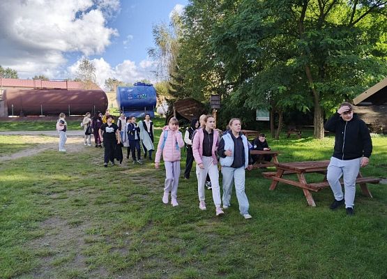 Pieszo czy na rowerze? grafika