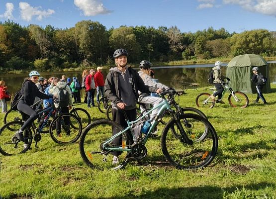 Pieszo czy na rowerze? grafika