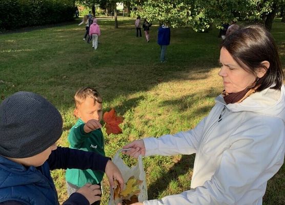 Edukacja przyrodniczna w parku grafika