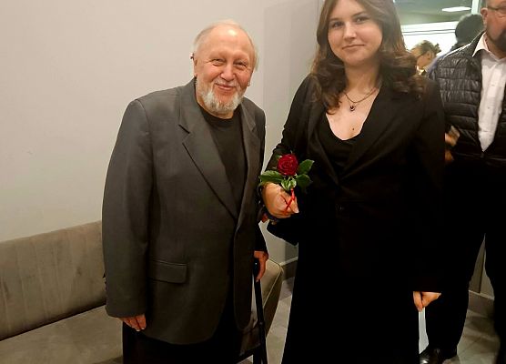 Poetycki sukces Hani grafika