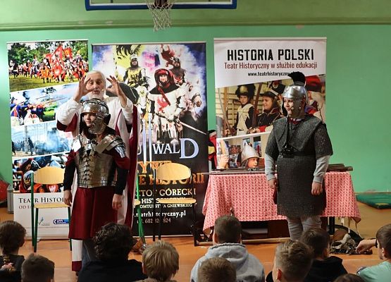 Żywa lekcja historii grafika