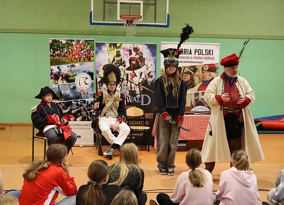 Żywa lekcja historii grafika