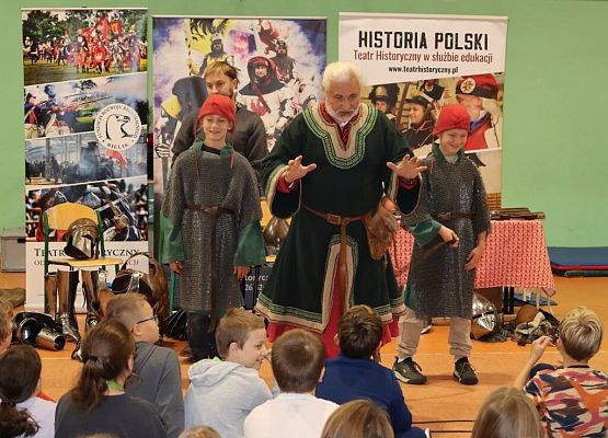 Żywa lekcja historii grafika