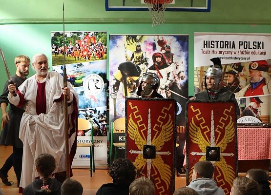 Żywa lekcja historii grafika