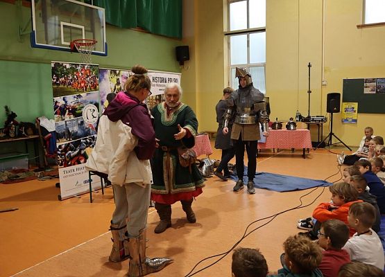 Żywa lekcja historii grafika