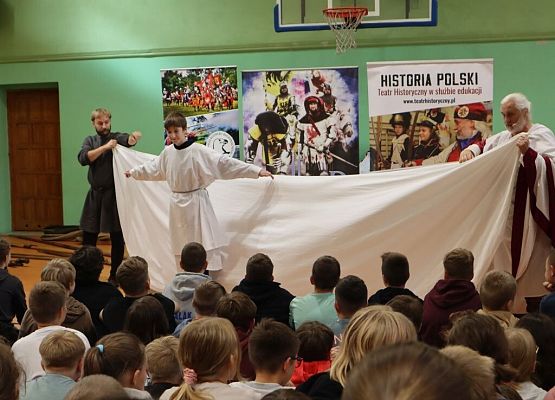 Żywa lekcja historii grafika