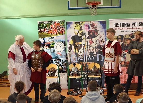 Żywa lekcja historii grafika