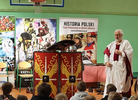 Żywa lekcja historii grafika