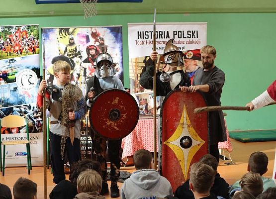 Żywa lekcja historii grafika