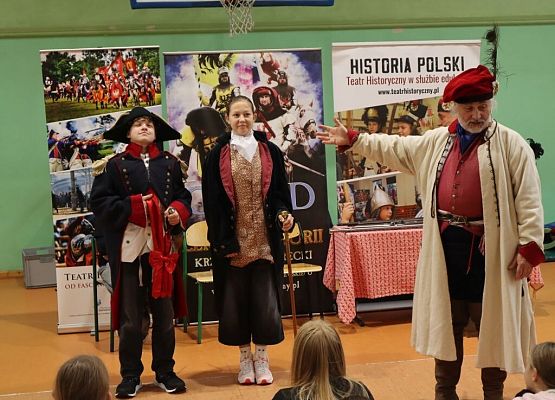 Żywa lekcja historii grafika