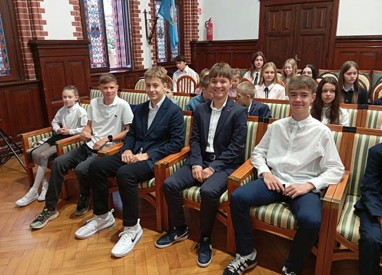 Nagrody i wyróżnienia z okazji Dnia Edukacji Narodowej grafika