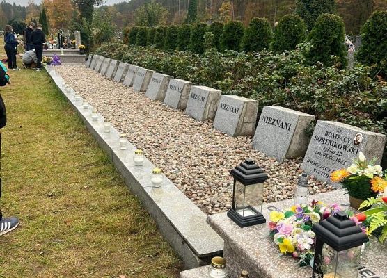 Szkoła pamięta grafika