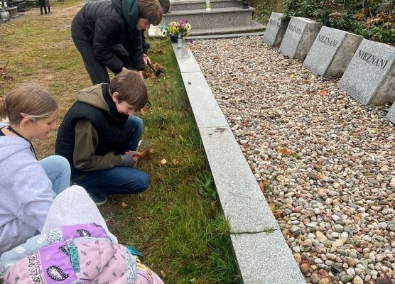 Szkoła pamięta grafika