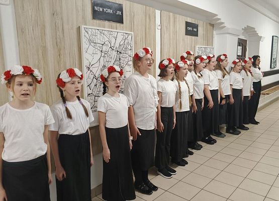 Szkoła do hymnu 2025 grafika